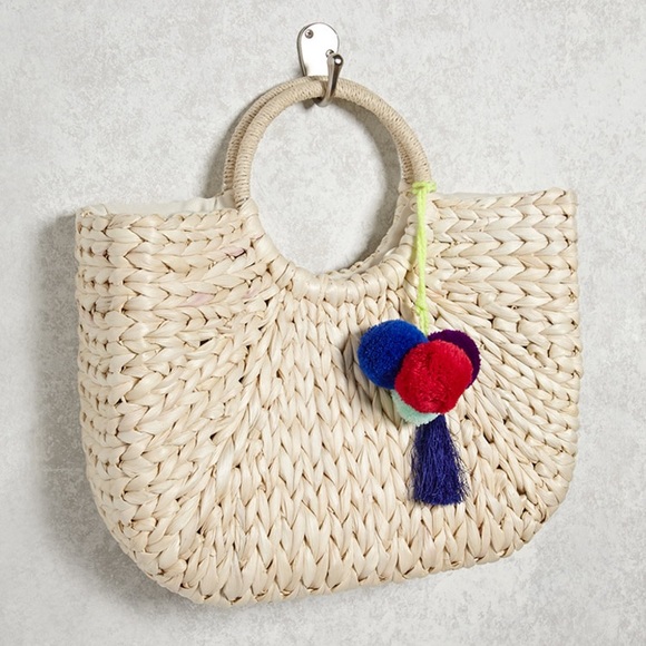 Forever 21 Handbags - Straw Tote Bag✨